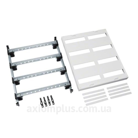 Вставка Hager Univers UD42B1 белого цвета
