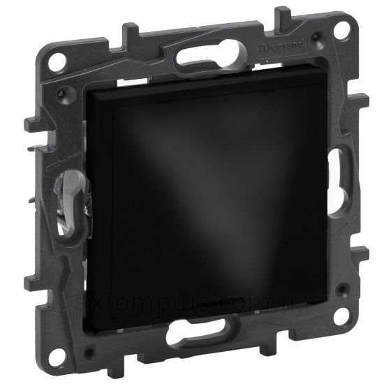 Зображення Legrand серії Niloe Step 863529 чорного кольору