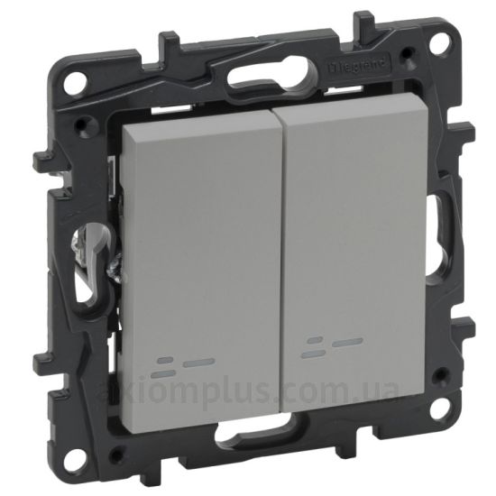 Фото Legrand серії Niloe Step 863315 алюмінієвого кольору