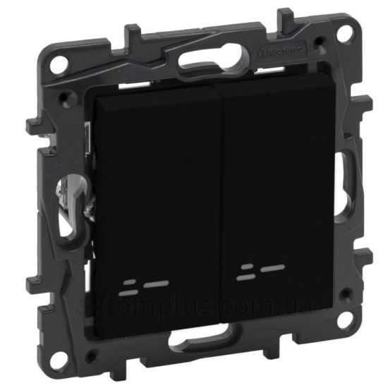 Фото Legrand серии Niloe Step 863515 черного цвета