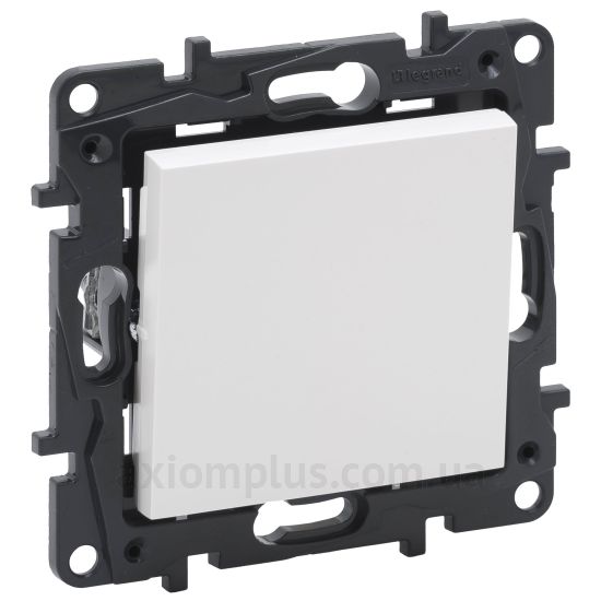 Фото Legrand з серії Niloe Step 863101 білого кольору