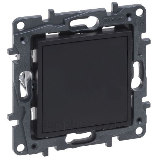 Фото Legrand из серии Niloe Step 863500 черного цвета