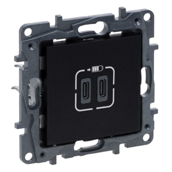 Фото Legrand серії Niloe Step 863539 чорного кольору