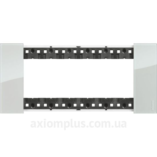 Изображение Bticino из серии Living Now KA4806DA голубого цвета