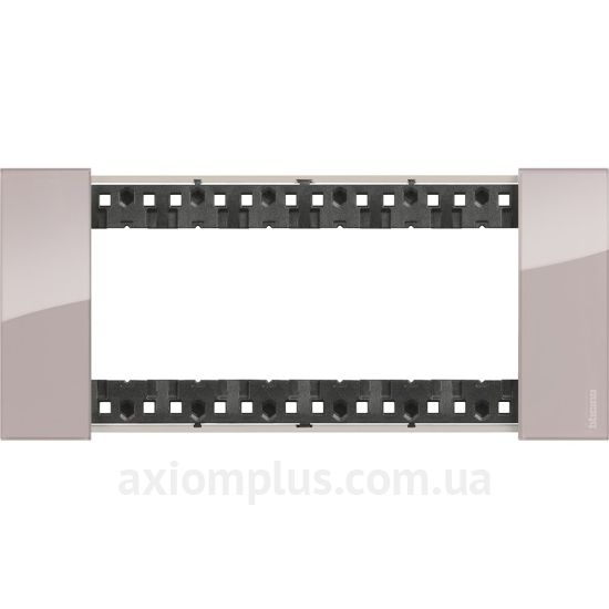 Изображение Bticino серии Living Now KA4806DM бежевого цвета
