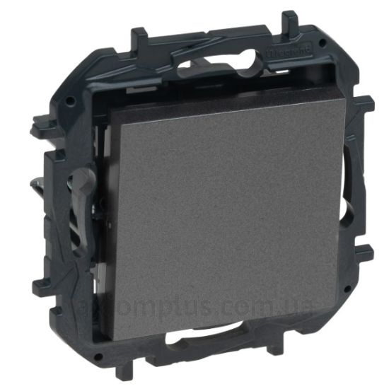 Изображение Legrand серии Niloe Step 863401B стального цвета