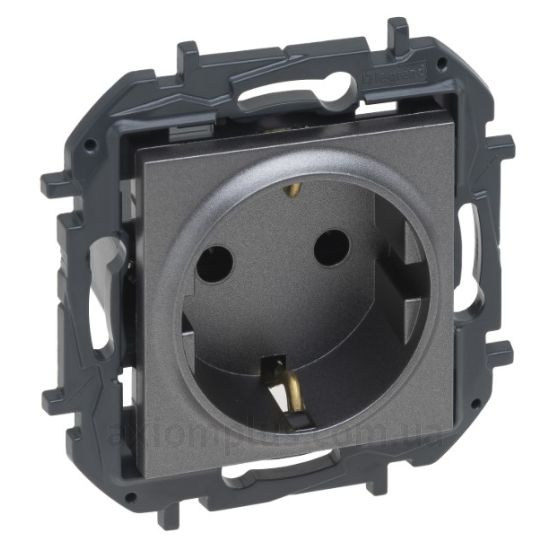 Фото Legrand серии Niloe Step 863421B стального цвета