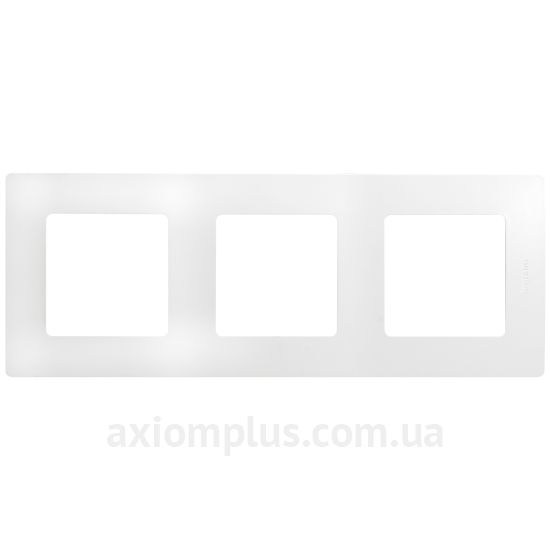 Фото Legrand из серии Etika 672503 белого цвета