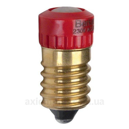 Изображение Berker серии Arsys, B.3, B.7, K.1, K.5, Q.1, Q.3, Q.7, R.1, R.3, R.8, S.1 167901 красного цвета