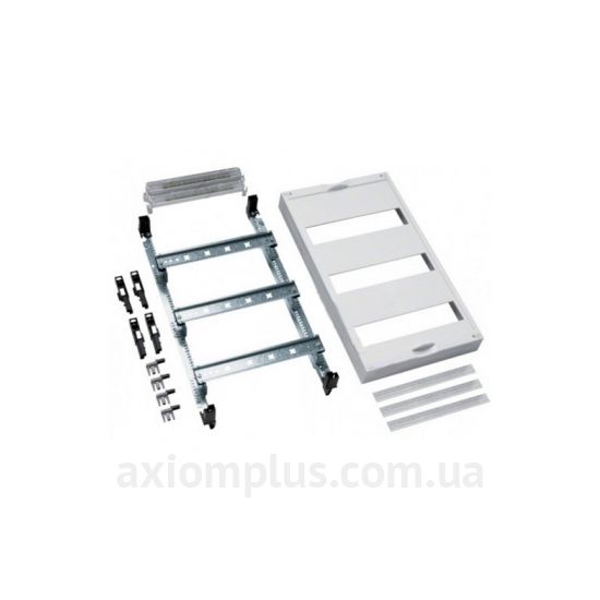 Вставка Hager Univers UD31B4 белого цвета