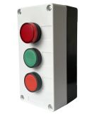 Трехместный пост управления Promfactor FP5-BOX3W012 с кнопками «Зеленый/Красный» и индикатором 230В