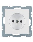 Розетка Berker Q.x 6167336089 с защитой контактов (полярная белизна)