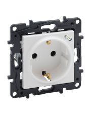 Розетка Legrand Niloe Step 2К+З 16A + USB тип C 1,5A 250В (белый)