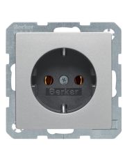 Розетка Berker Q.x 41436084 с винтовыми клеммами с заземлением (алюминий)