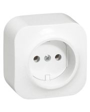 Розетка 2К Legrand Forix белая